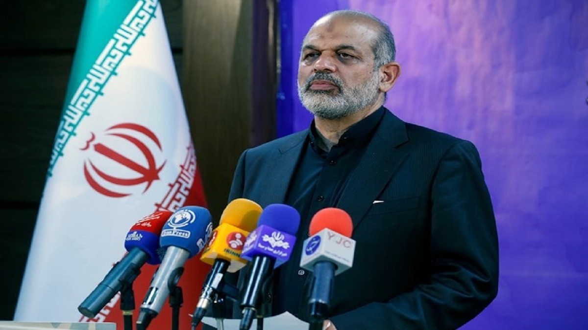 وزیر کشور: فضای مجازی که بالاترین کارکرد تخریبی را دارد در اختیار دشمن است / امروز جمهوری اسلامی در مذاکرات دست برتر را دارد