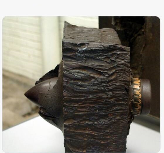 گلوله عمل نکرده در زره تانک