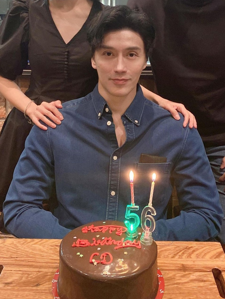 چهره این مرد ۵۶ساله دنیا را متحیر کرده است (+عکس) چهره این مرد ۵۶ساله دنیا را متحیر کرده است (+عکس)