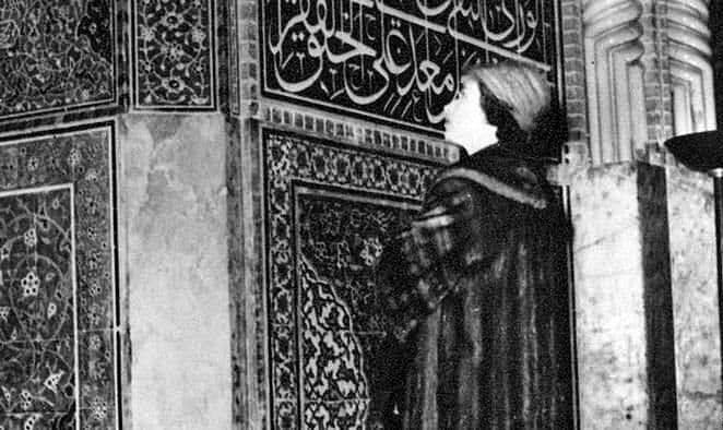 سفر ملکه الیزابت دوم به ایران: از ماجرای آپارتمان ساختگی تا کلید دستشویی فرنگی (+عکس) سفر ملکه الیزابت دوم به ایران: از ماجرای آپارتمان ساختگی تا کلید دستشویی فرنگی (+عکس)