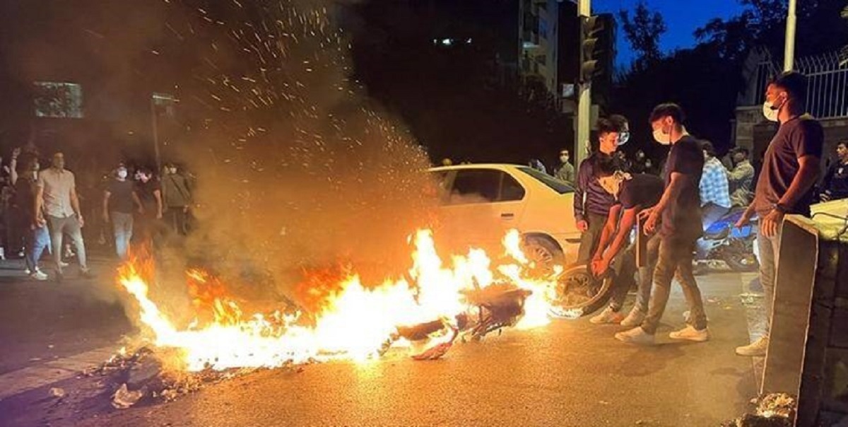 واکاوی نقش رسانه‌های داخلی و خارجی از زبان معاون سابق امور مطبوعاتی وزیرارشاد