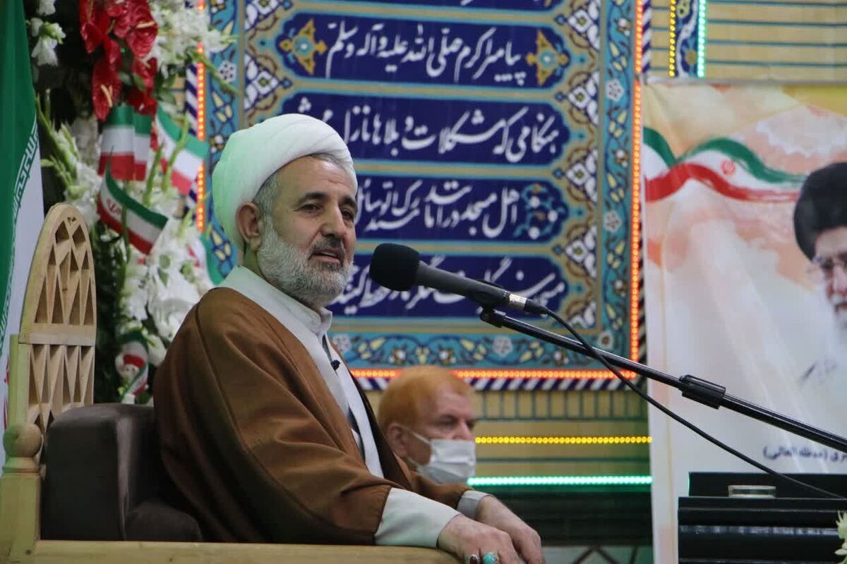 نماینده قم در مجلس: بی حجابی ۷۴ضربه شلاق دارد، تذکر گشت ارشاد کف پیشگیری است/ نمایندگان چون از گشت ارشاد خوششان نیامده نمی توانند آنرا زیر سوال ببرند