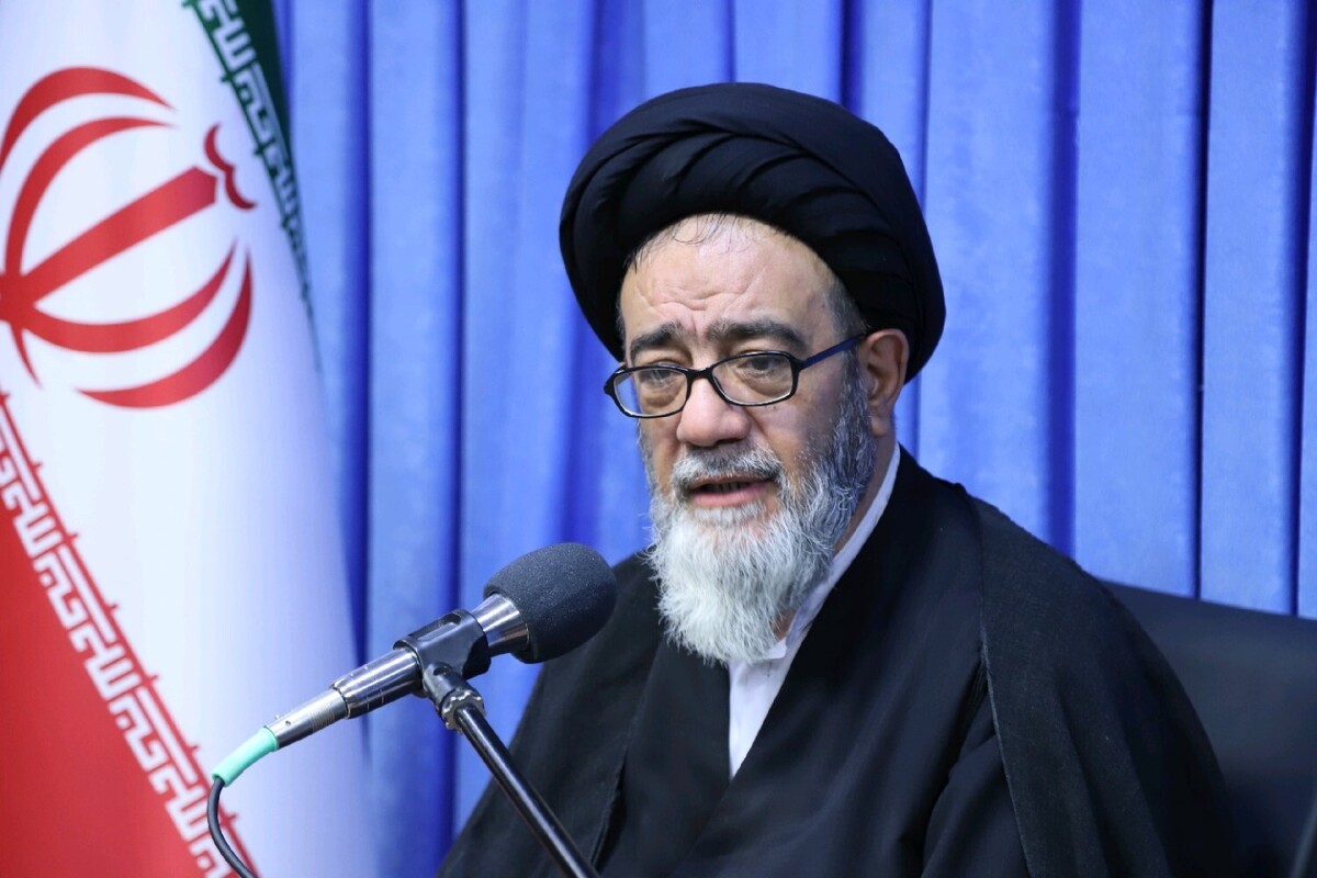 امام جمعه تبریز: جمهوری اسلامی به دختران حیثیت داده / دشمن می خواست به گونه‌ای نشان دهد که انگار به زنان در ایران ظلم می‌شود
