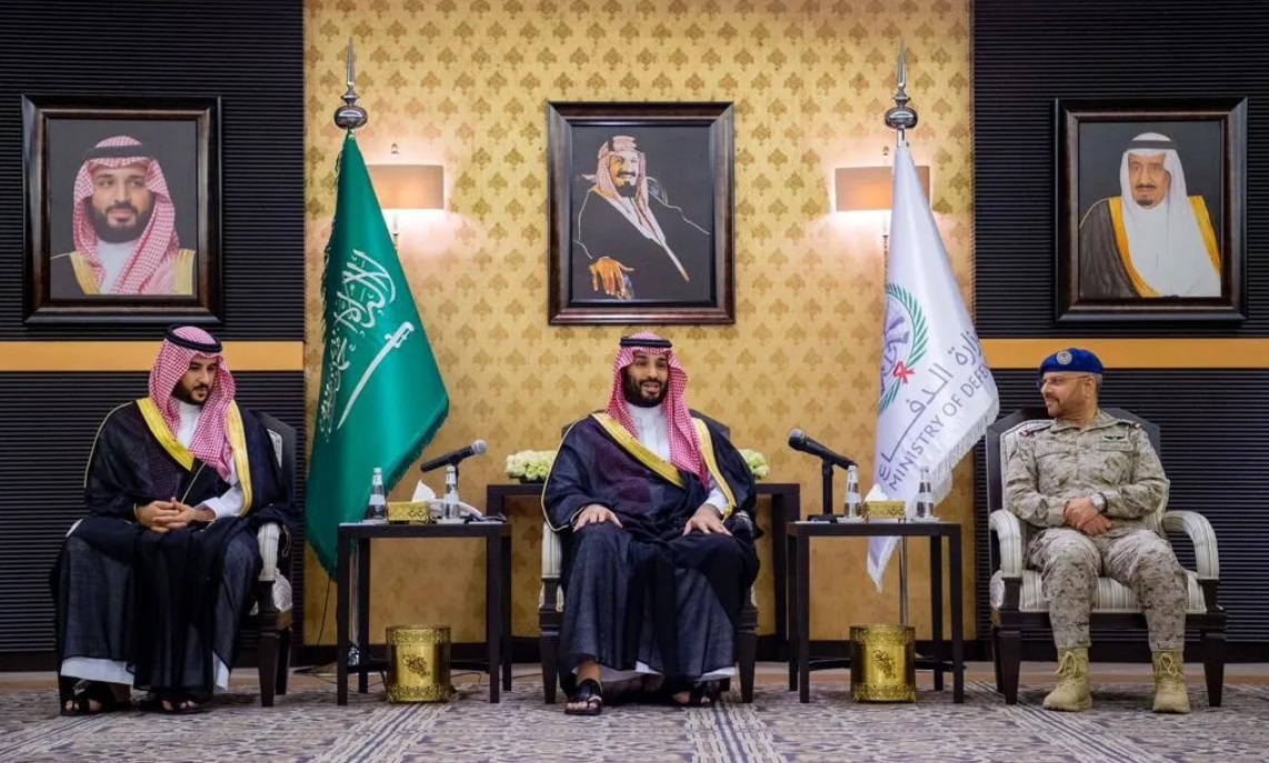 محمد بن سلمان، نخست وزیر هم شد / 3 پسر ملک سلمان، در راس حکومت سعودی محمد بن سلمان، نخست وزیر هم شد / 3 پسر ملک سلمان، در راس حکومت سعودی