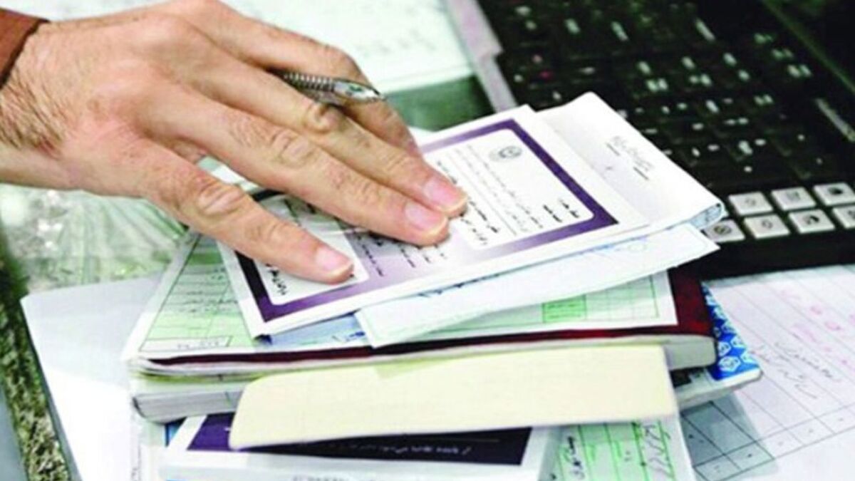 تهدید انجمن داروسازان: اگر تامین اجتماعی پول مان را ندهد، دفترچه بیمه شان را قبول نمی کنیم