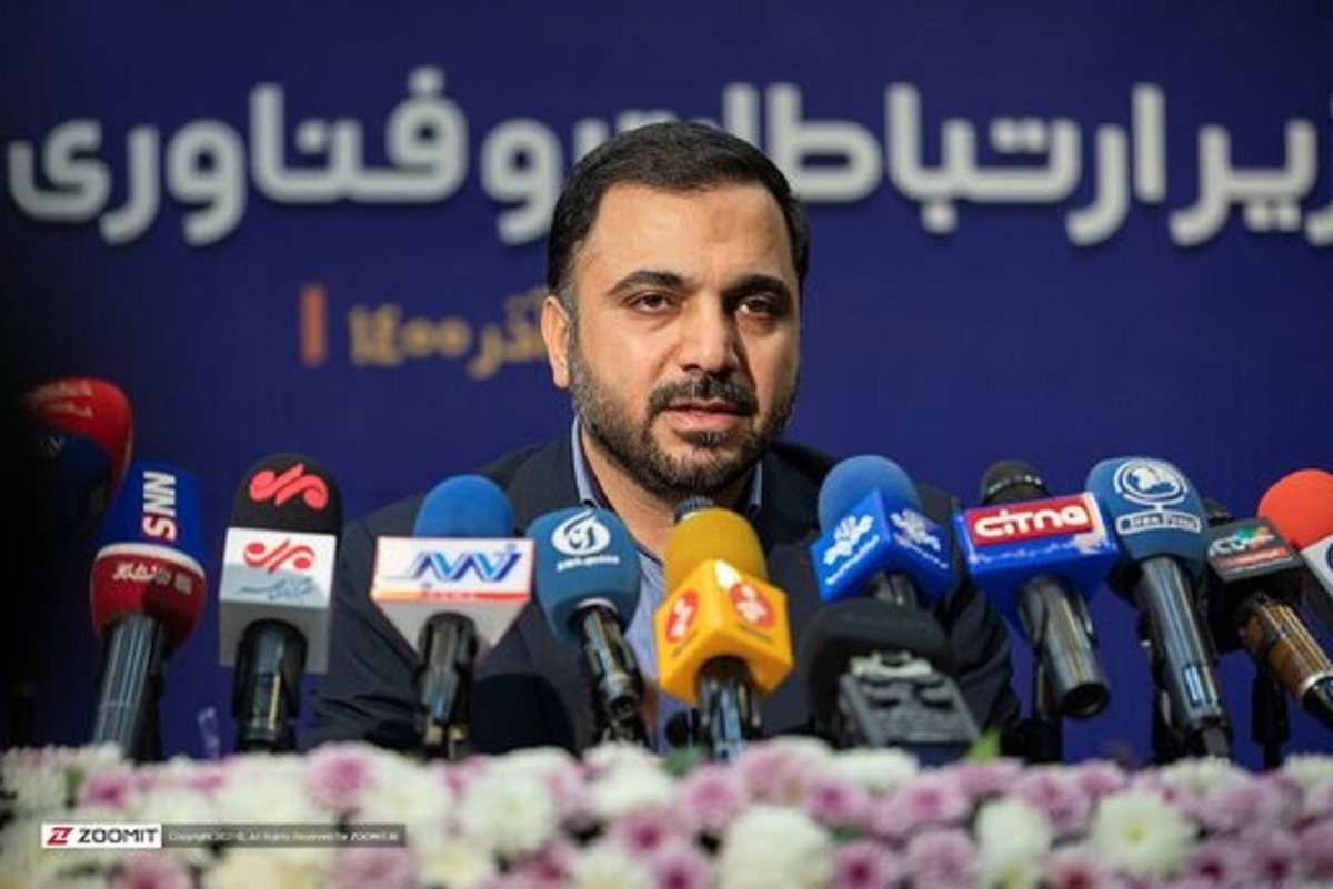 حمله معاون شرکت مخابرات به وزیر ارتباطات: یا نمی دانی 20 میلیون یعنی چه، یا نمی دانی پورت فیبرنوری چیست