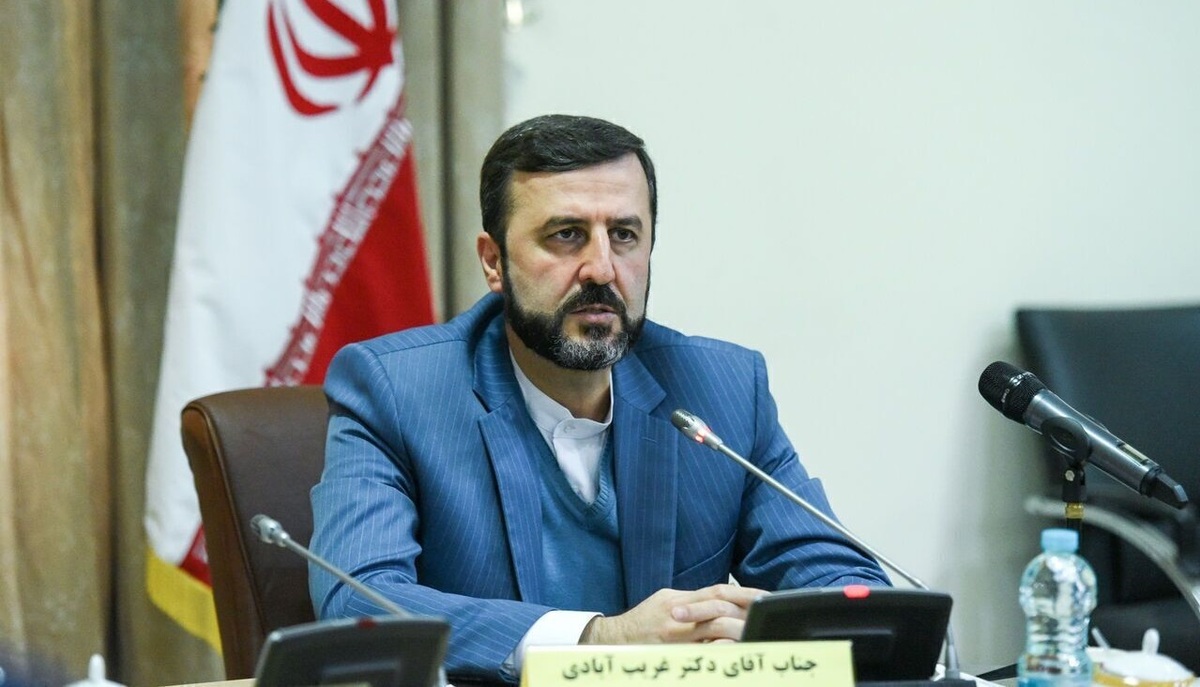 غریب‌آبادی: وزارت اطلاعات، شبکه اینترنشنال را «تروریستی» و کارکنان آن را نیز «تروریست» اعلام کرده؛ چنین سرنوشتی در انتظار بی بی سی نیز قرار دارد