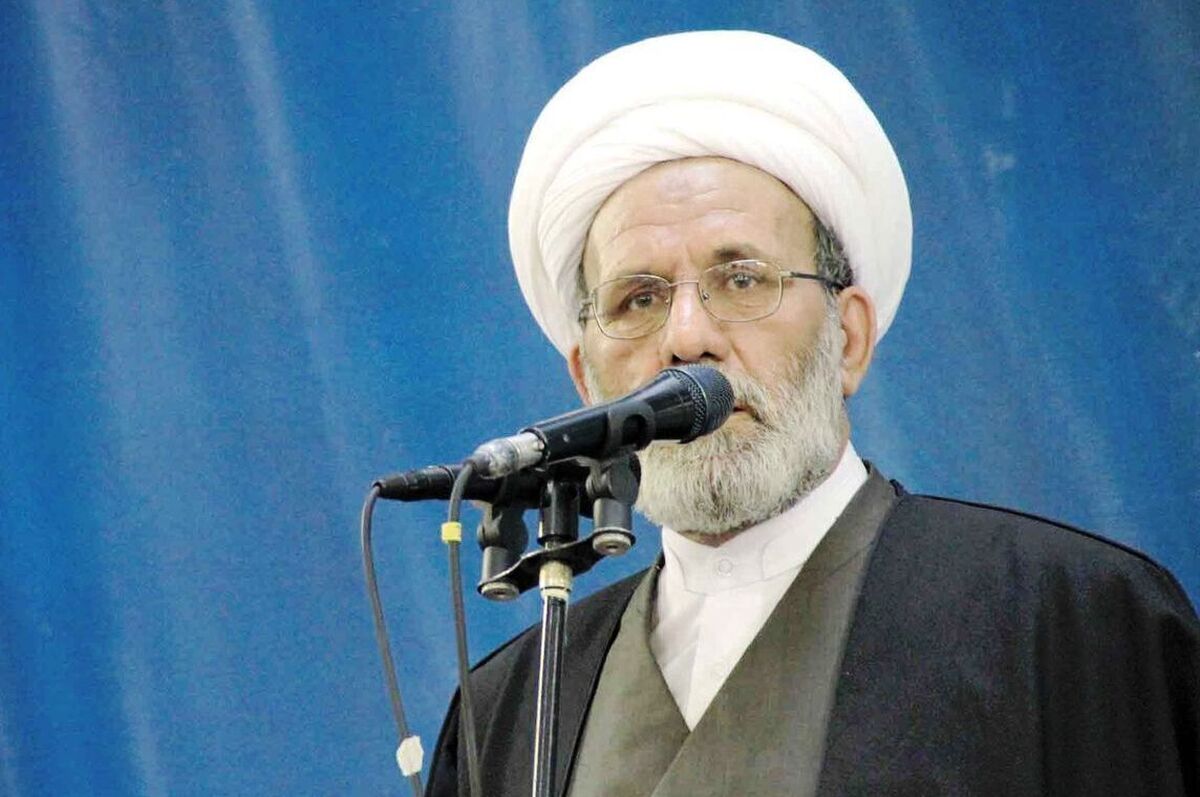 امام جمعه موقت مشهد: مسئولان آموزش و پرورش برای بازگشت و توبه نوجوانان فریب خورده برنامه ریزی کنند