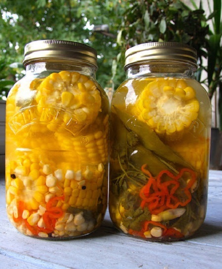 طرز تهیه ترشی بلال؛ خوشمزه و شیک برای پذیرایی طرز تهیه ترشی بلال؛ خوشمزه و شیک برای پذیرایی