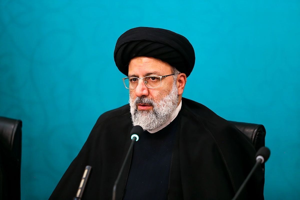 رئیس جمهور وارد سنندج شد