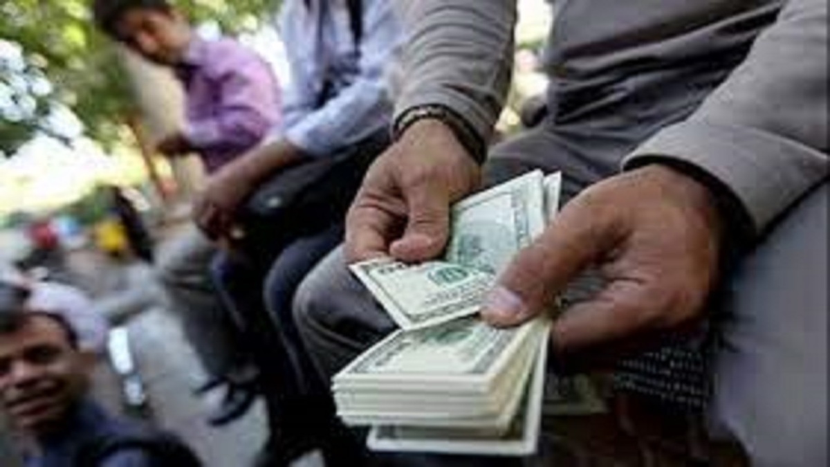 هشدار پلیس به خریداران و فروشندگان ارز در خیابان