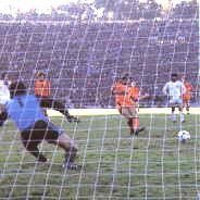 هری کین باید میکوبید وسط! هری کین باید میکوبید وسط!