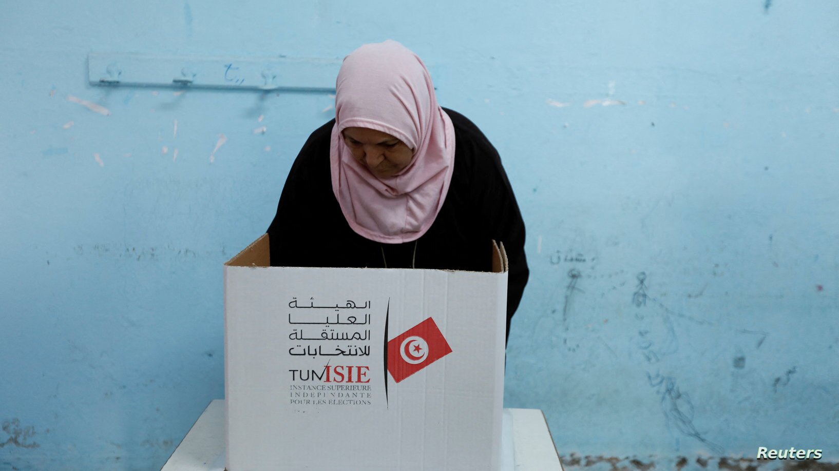 رسوایی برای رئیس جمهور تونس / مشارکت در انتخابات: 8.8 درصد