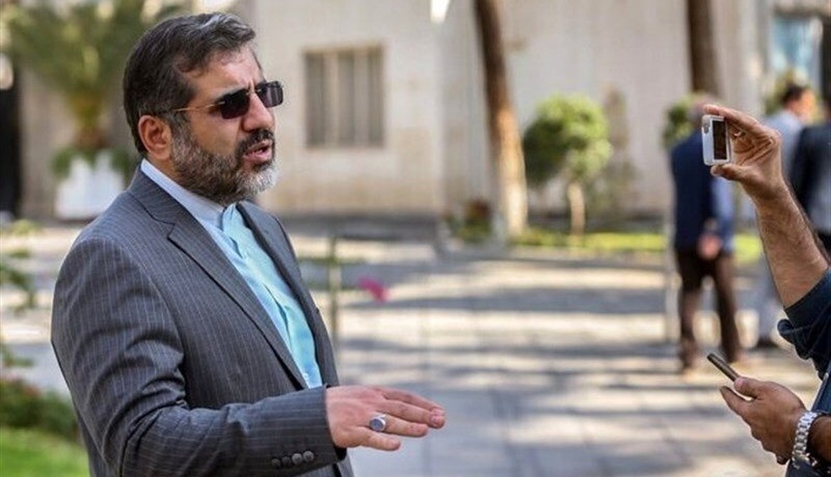 وزیر ارشاد درباره اظهارات اخیر خود: هنرمندان از طرف مقابل تحت فشار هستند و ما خواستیم فشار را از روی آن‌ها برداریم/ نهاد‌های امنیتی هیچ دخالت سلبی و ایجابی ندارند