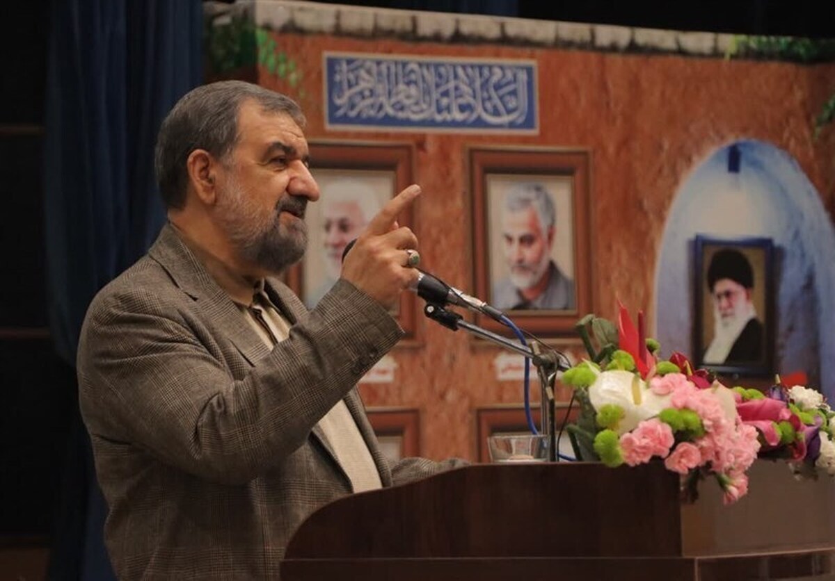 محسن رضایی: ناامنی برادرِ تحریم است چراکه باعث توقف فعالیت‌ها و فرار سرمایه می‌شود