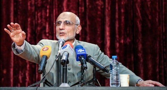 انتقاد میرسلیم از سوخت ارزان/ انرژی در ایران به تاراج می‌رود و عده‌ای به ثروت‌ افسانه‌ای می‌رسند