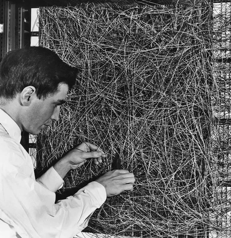 چرا انسانها هرگز هوش مصنوعی را درک نخواهند کرد؟ چرا انسانها هرگز هوش مصنوعی را درک نخواهند کرد؟