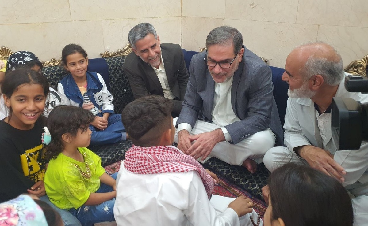 دید و بازدید عید فطر با حضور شمخانی در اهواز (+عکس)