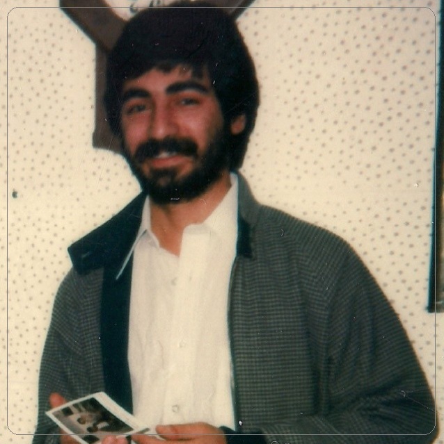 حسین زمان موقع تحصیل در آمریکا (بیست سالگی)