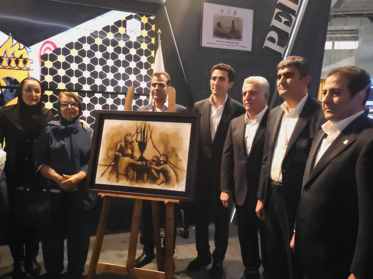 دومین تابلوی نقاشی نفت و قیر به نفع انجمن اتیسم ایران یک میلیارد تومان فروش رفت دومین تابلوی نقاشی نفت و قیر به نفع انجمن اتیسم ایران یک میلیارد تومان فروش رفت