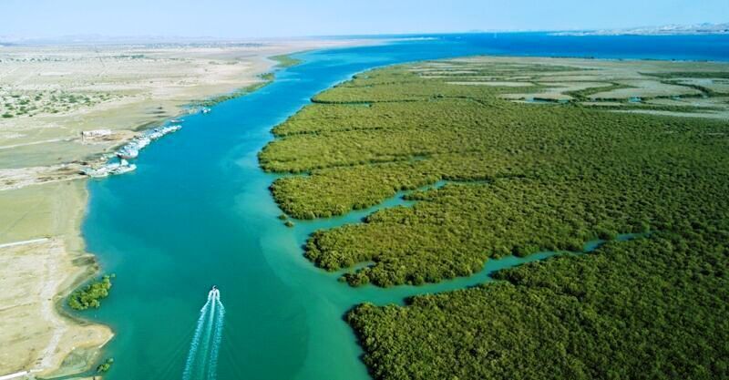 چشم «سیستو» در انتظار حقابه هیرمند خشکید چشم «سیستو» در انتظار حقابه هیرمند خشکید