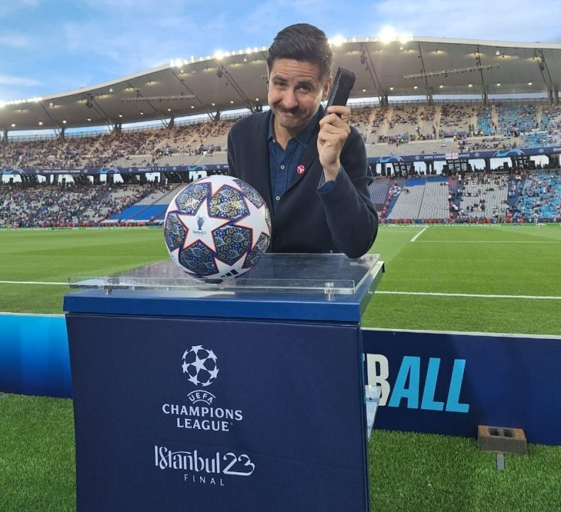 شرط‌بندی جالب ستاره من‌سیتی/ جشن قهرمانی با ریش‌تراش، ریش ادرسون تراشیده شد!