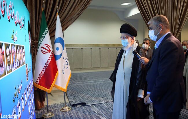 آیت الله خامنه ای: ما روی مبنای اسلامیمان نمی خواهیم طرف سلاح برویم / اگر این نبود جلویش را نمیتوانستند بگیرند /  توافق اشکالی ندارد اما زیرساخت صنعت هستهای نباید دست بخورد آیت الله خامنه ای: ما روی مبنای اسلامیمان نمی خواهیم طرف سلاح برویم / اگر این نبود جلویش را نمیتوانستند بگیرند /  توافق اشکالی ندارد اما زیرساخت صنعت هستهای نباید دست بخورد