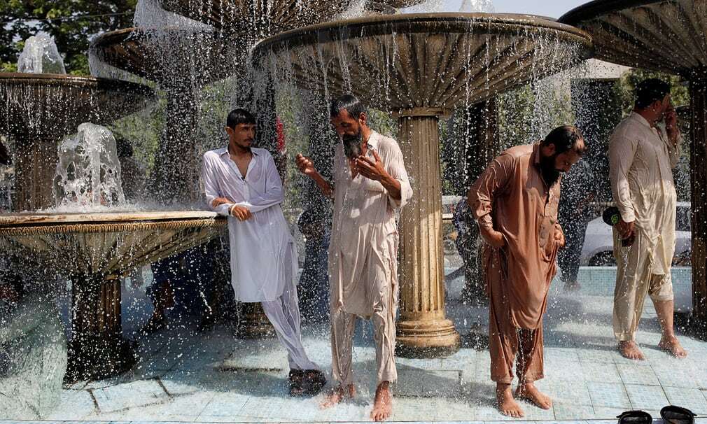 گرمای کشنده تا سال ۲۱۰۰ جان ۲ میلیارد نفر را تهدید میکند/ زندگی در کدام کشورها در معرض خطر است؟ گرمای کشنده تا سال ۲۱۰۰ جان ۲ میلیارد نفر را تهدید میکند/ زندگی در کدام کشورها در معرض خطر است؟
