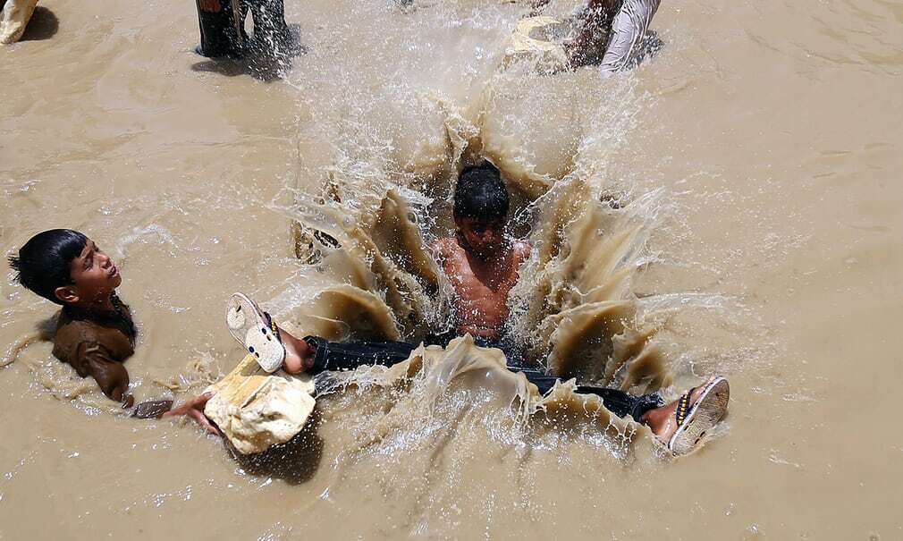 گرمای کشنده تا سال ۲۱۰۰ جان ۲ میلیارد نفر را تهدید میکند/ زندگی در کدام کشورها در معرض خطر است؟ گرمای کشنده تا سال ۲۱۰۰ جان ۲ میلیارد نفر را تهدید میکند/ زندگی در کدام کشورها در معرض خطر است؟