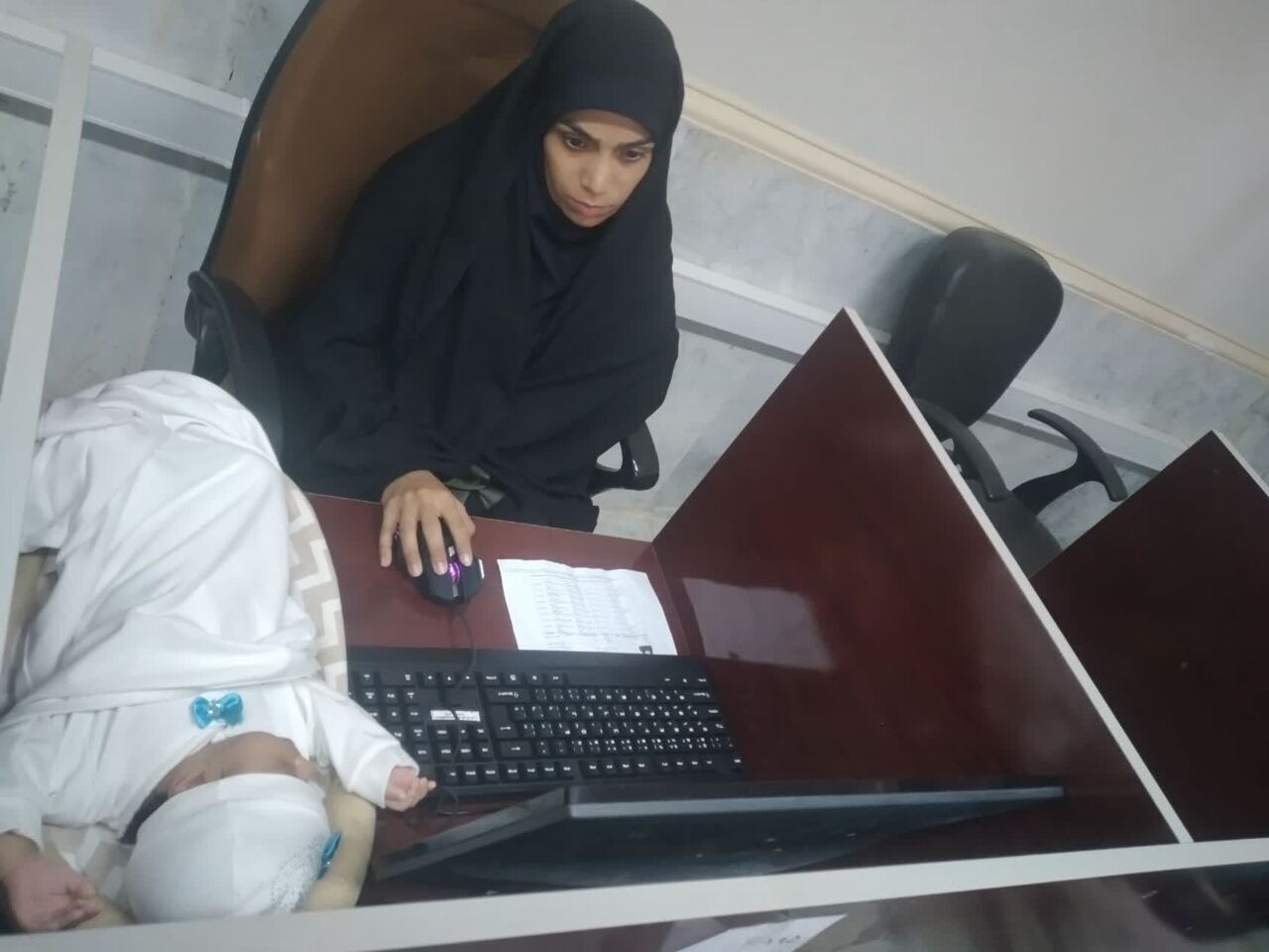 امتحان مادر دانشجو