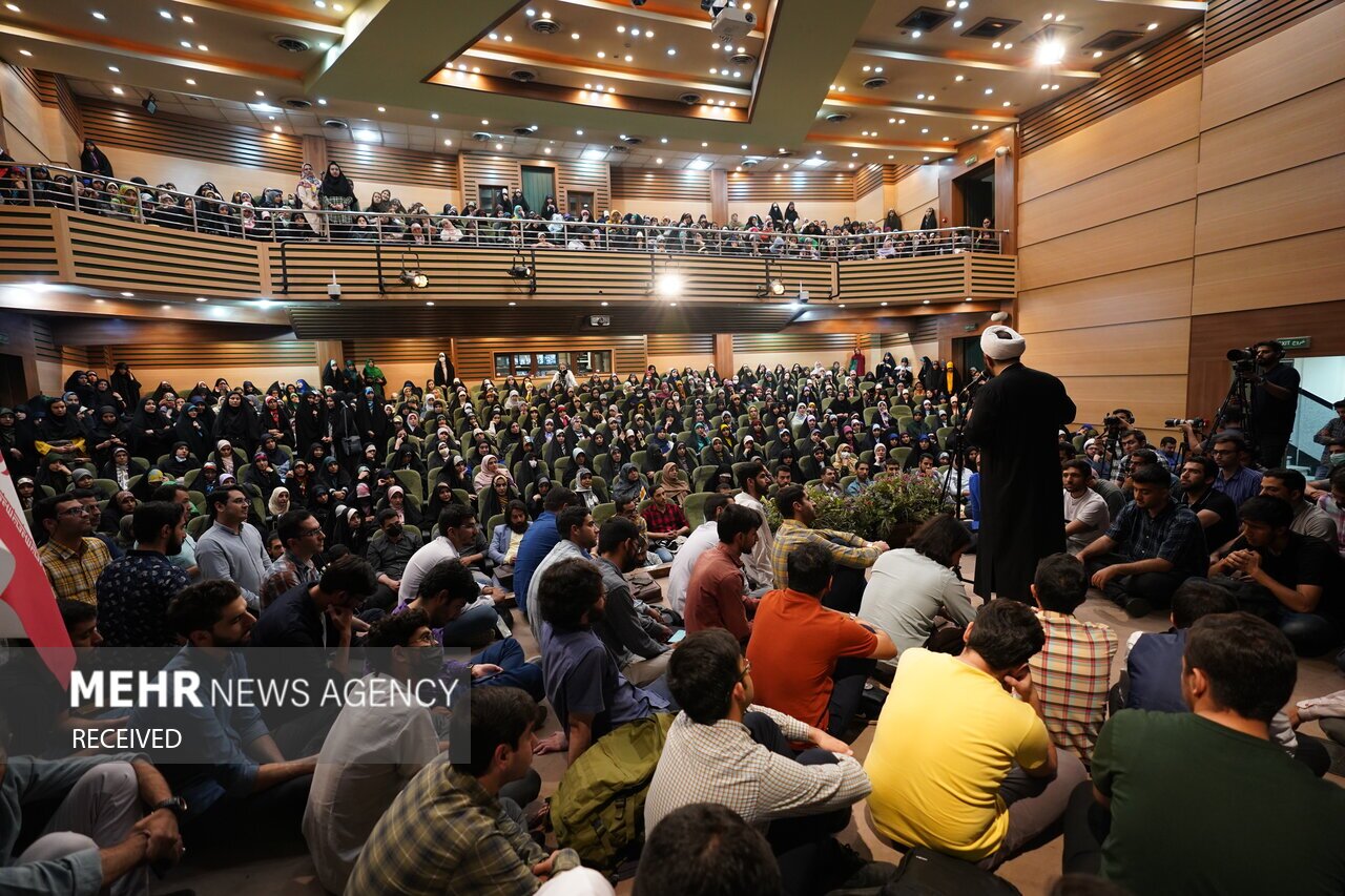 کلاس مجردها (عکس)