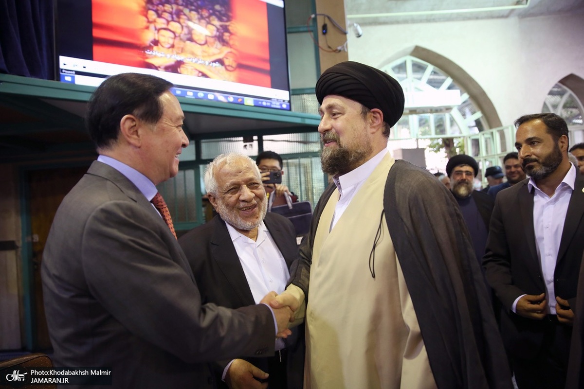 سفیر چین و کره شمالی در مراسم موتلفه در جماران (عکس)