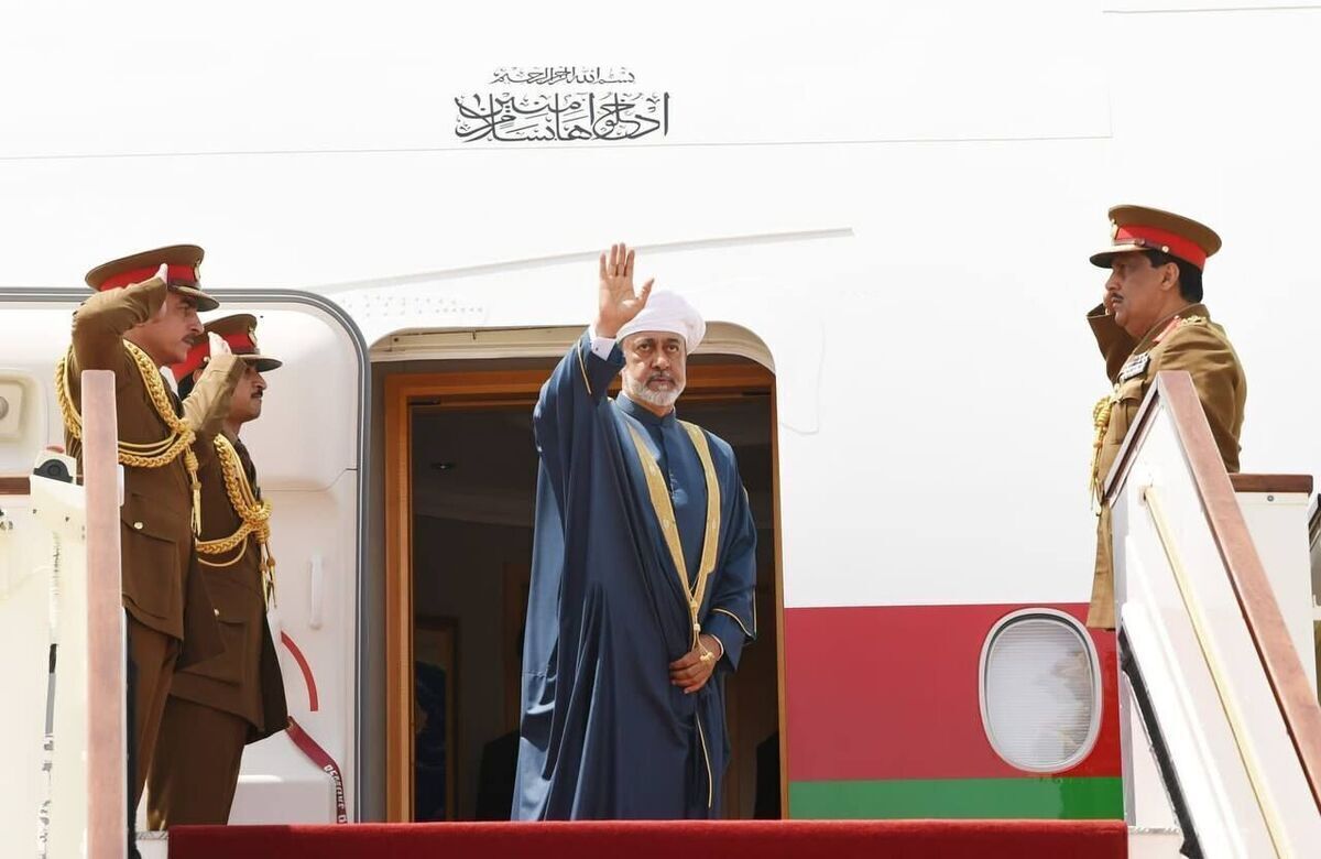 سلطان عمان وارد تهران شد