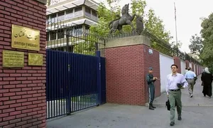انگلیس: پرسنل دیپلماتیک ما موقتا از تهران خارج شده‌اند