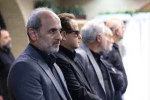 مراسم یادبود اکبر عبدی در مسجد بلال صداوسیما / مهران غفوریان: امیدوارم ما را ببخشد
