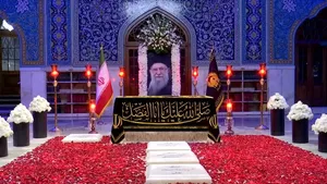 تصاویری از حضور زائران رضوی در آرامگاه رهبر شهید انقلاب
