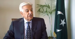 وزیر دفاع پاکستان: پیام عربستان درباره تحولات یمن را به ایران منتقل کردیم