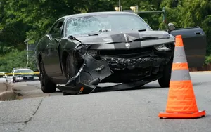 برخورد شدید داج چلنجر و کوروت در یک تصادف هولناک