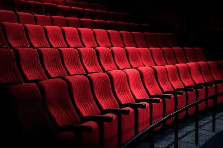 فروش سینما در بهار 1405 ؛ پنج میلیون مخاطب کمتر نسبت به پارسال