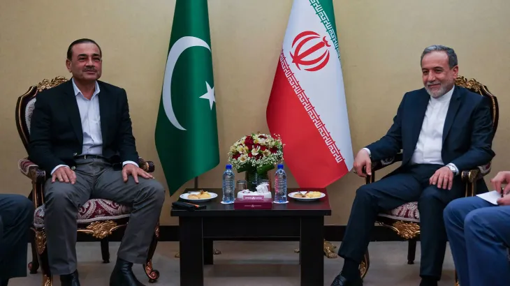 مذاکرات ایران و آمریکا در مرحله سرنوشت ساز /  فرمانده ارتش پاکستان در تهران / مذاکرات هیات قطری با ایران