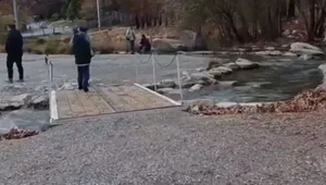 چشمه خشک شده طاق‌بستان پس از چند ماه دوباره جوشید (فیلم)
