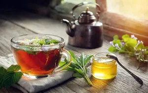 اگر بی‌قرارید، دلشوره دارید و خوابتان نمی‌رود، این دمنوش‌ها را بخورید