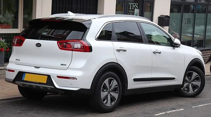 نسل اول کیا نیرو مدل 2017