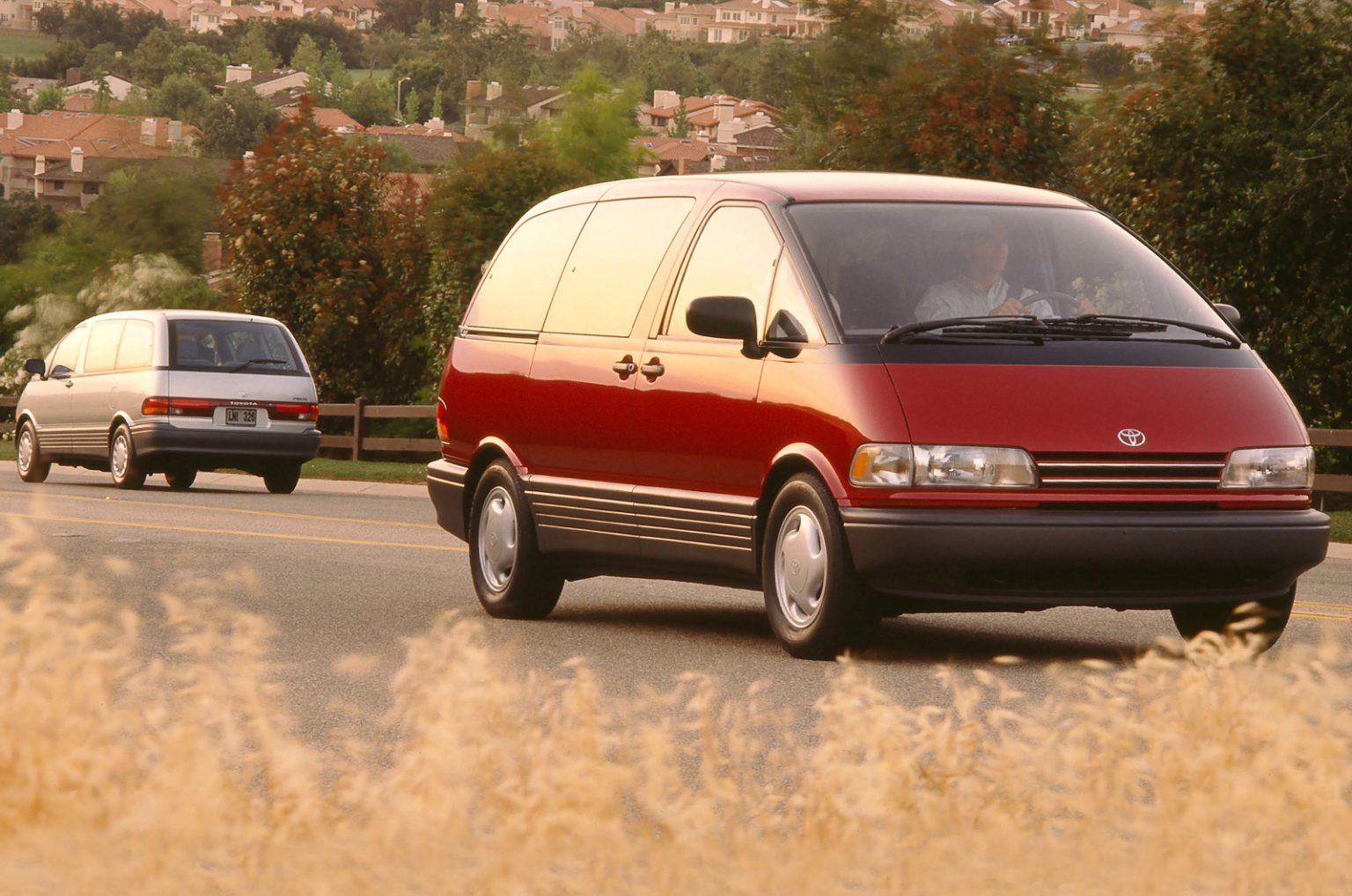 تویوتا پرویا (Toyota Previa) تویوتا پرویا (Toyota Previa)