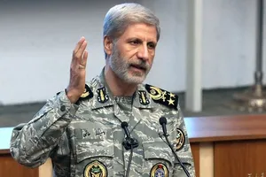 فرمانده کل ارتش: خیلی‌ها منتظر به ذلت کشیده شدن ایران بودند، اما اراده خدا پیروزی مردم ایران بود