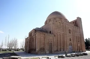 منظرۀ «گنبد هارونیه توس» در زمان ناصرالدین شاه قاجار
