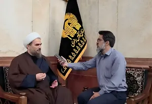 داماد رهبر شهید: پیکر زهرا کوچولو را خودم روی سینه رهبر در قبر قرار دادم