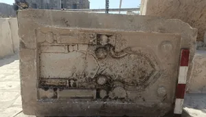 کشف محراب تاریخی در محوطه جهانی پاسارگاد