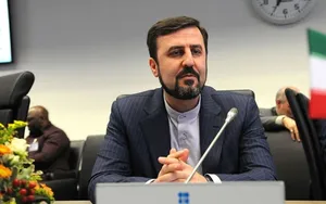 غریب‌آبادی برای انجام مذاکرات فنی در سوئیس ماند