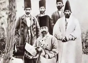 منظرۀ کاخ ناصرالدین شاه در «شهرستانک» از بالای کوه